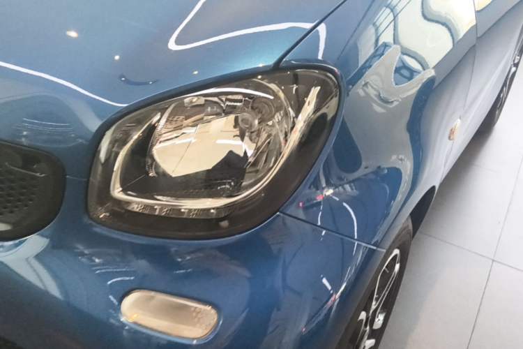 Used smart fortwo 2019 0.9T 66kW Hardtop Wind Power Edition China VI Left Front Headlight