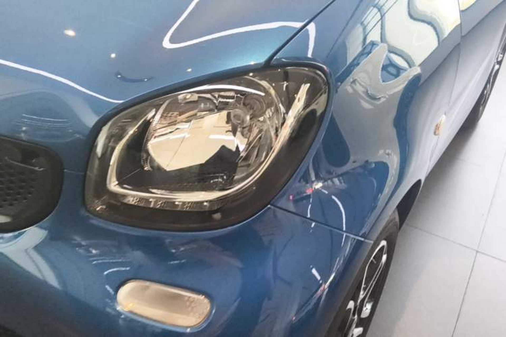 Used smart fortwo 2019 0.9T 66kW Hardtop Wind Power Edition China VI Left Front Headlight