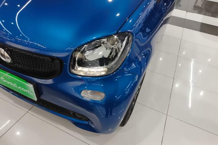 Used smart fortwo 2019 0.9T 66kW Hardtop Wind Power Edition China VI Left Front Headlight