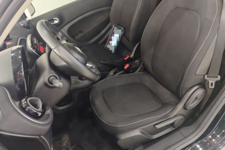 Used smart fortwo 2019 0.9T 66kW Hardtop Wind Power Edition China VI Left Front Seat