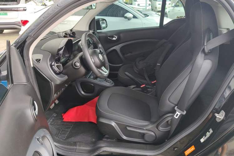 Used smart fortwo 2019 0.9T 66kW Hardtop Wind Power Edition China VI Left Front Seat