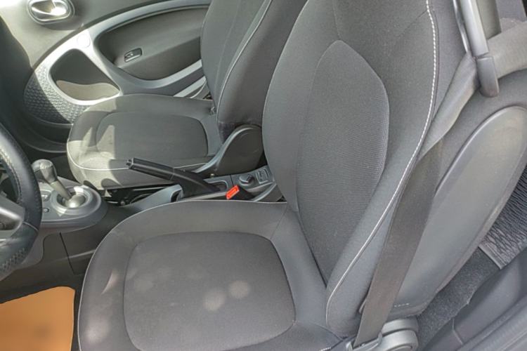 Used smart fortwo 2019 0.9T 66kW Hardtop Wind Power Edition China VI Left Rear Seat