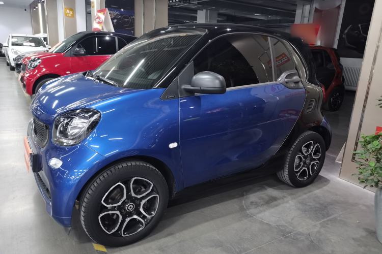 Used smart fortwo 2019 0.9T 66kW Hardtop Wind Power Edition China VI Left Side