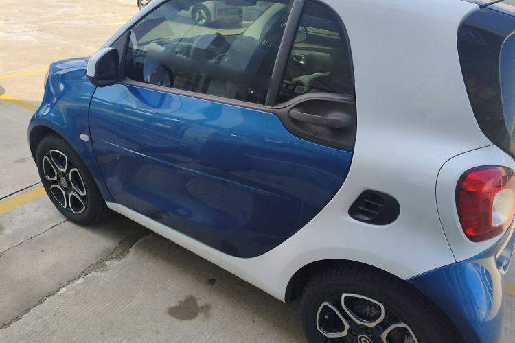 Used smart fortwo 2019 0.9T 66kW Hardtop Wind Power Edition China VI Left Side