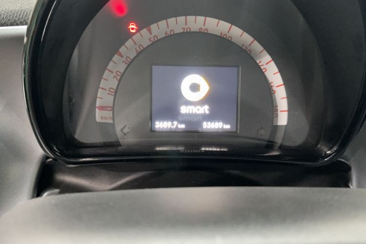 Used smart fortwo 2019 0.9T 66kW Hardtop Wind Power Edition China VI Odometer Close Up