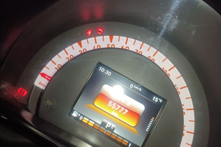Used smart fortwo 2019 0.9T 66kW Hardtop Wind Power Edition China VI Odometer Close Up