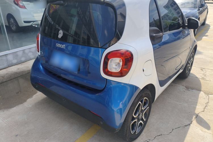Used smart fortwo 2019 0.9T 66kW Hardtop Wind Power Edition China VI Rear Right 45 Deg