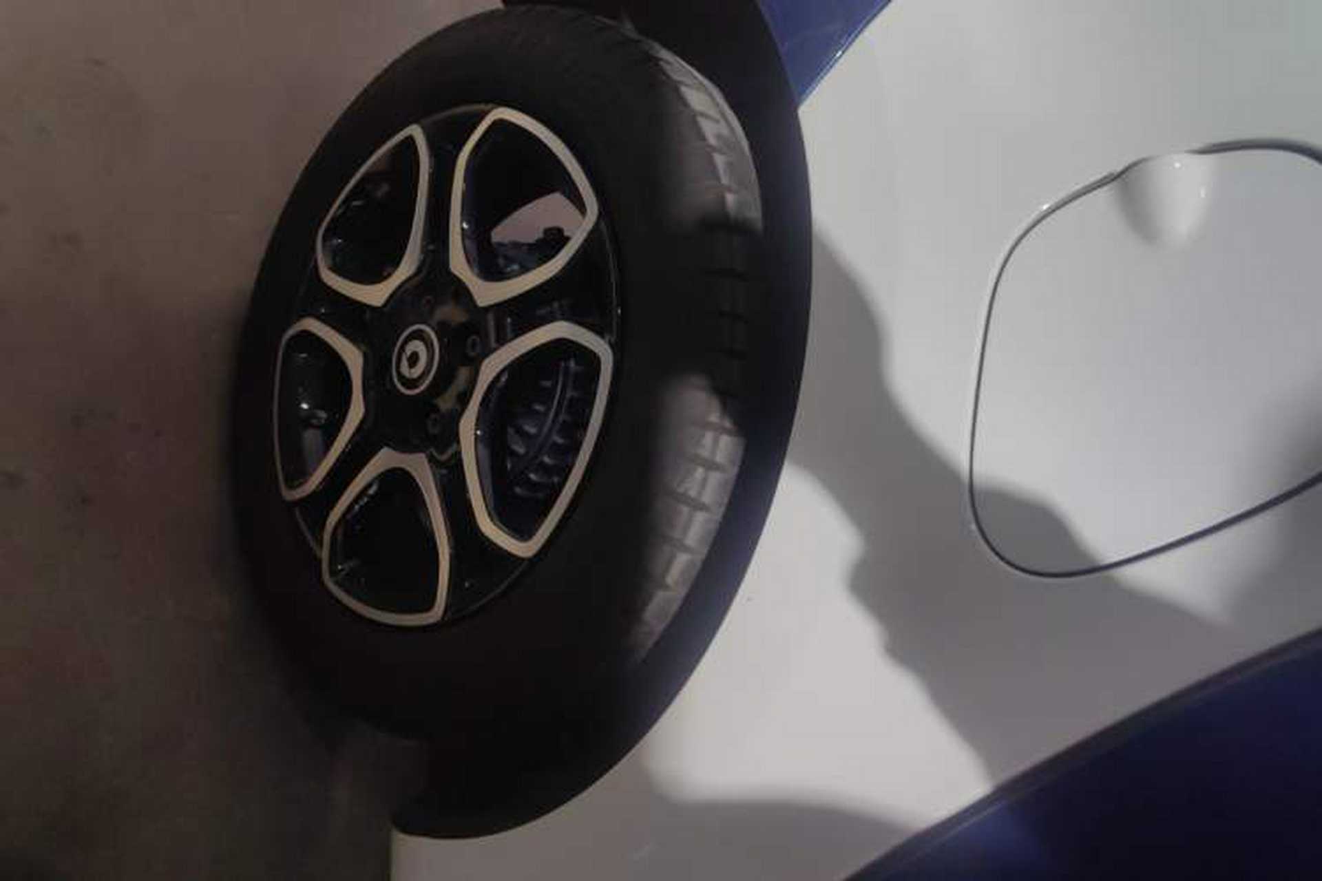 Used smart fortwo 2019 0.9T 66kW Hardtop Wind Power Edition China VI Right Rear Wheel Hub