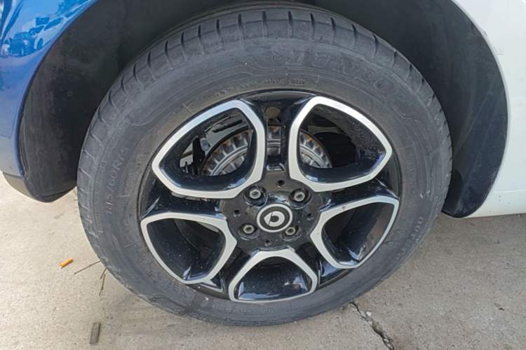 Used smart fortwo 2019 0.9T 66kW Hardtop Wind Power Edition China VI Right Rear Wheel Hub
