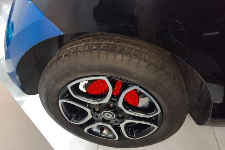 Used smart fortwo 2019 0.9T 66kW Hardtop Wind Power Edition China VI Right Rear Wheel Hub
