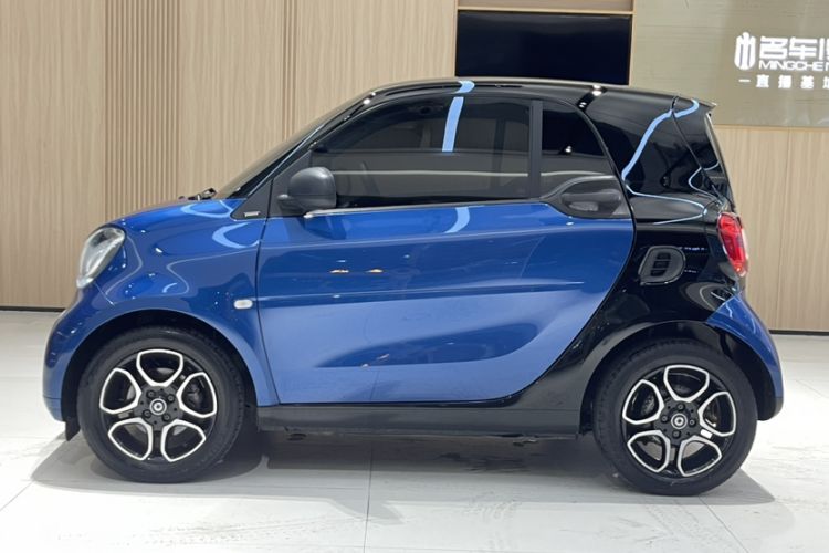 Used smart fortwo 2019 0.9T 66kW Hardtop Wind Power Edition China VI Roof