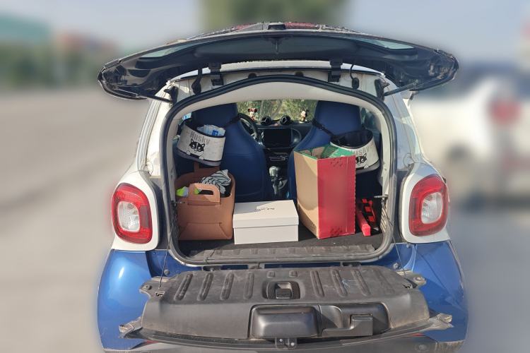 Used smart fortwo 2019 0.9T 66kW Hardtop Wind Power Edition China VI Trunk