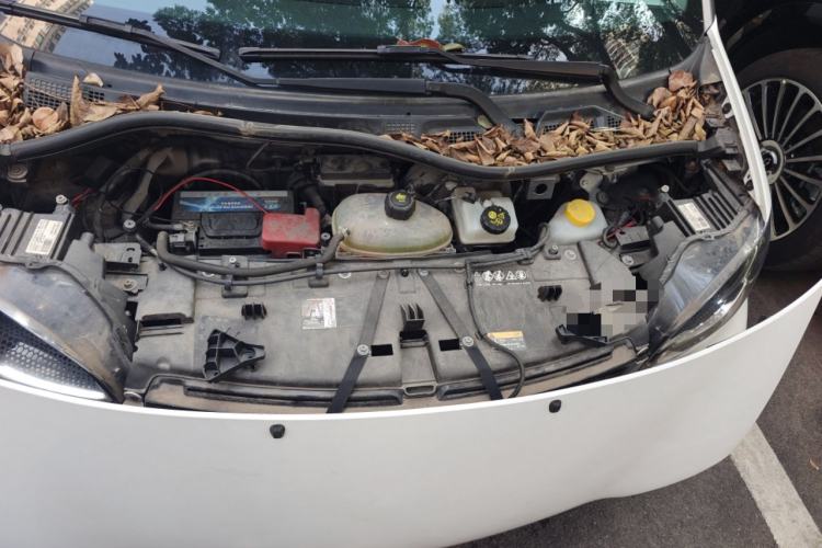 Used smart fortwo 2019 0.9T 66kW Hardtop Wind Power Edition China VI Engine Bay