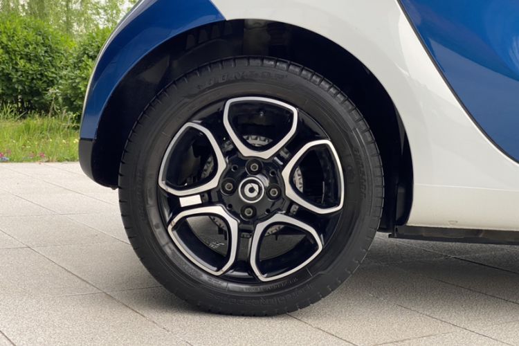 Used smart fortwo 2019 0.9T 66kW Hardtop Wind Power Edition China VI Exterior 6