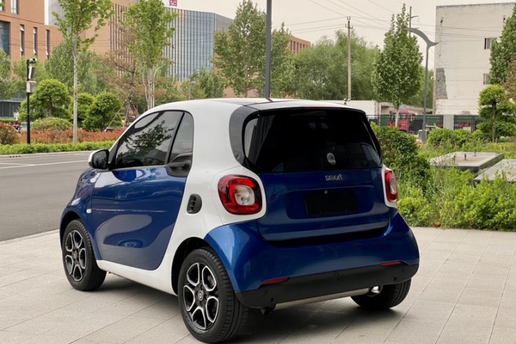 Used smart fortwo 2019 0.9T 66kW Hardtop Wind Power Edition China VI Exterior 8