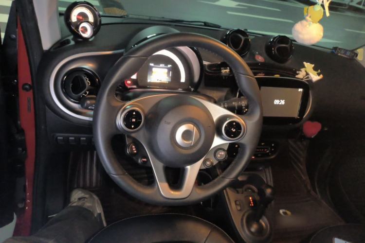 Used smart fortwo 2019 0.9T 66kW Hardtop Pioneer Edition China VI Steering Wheel
