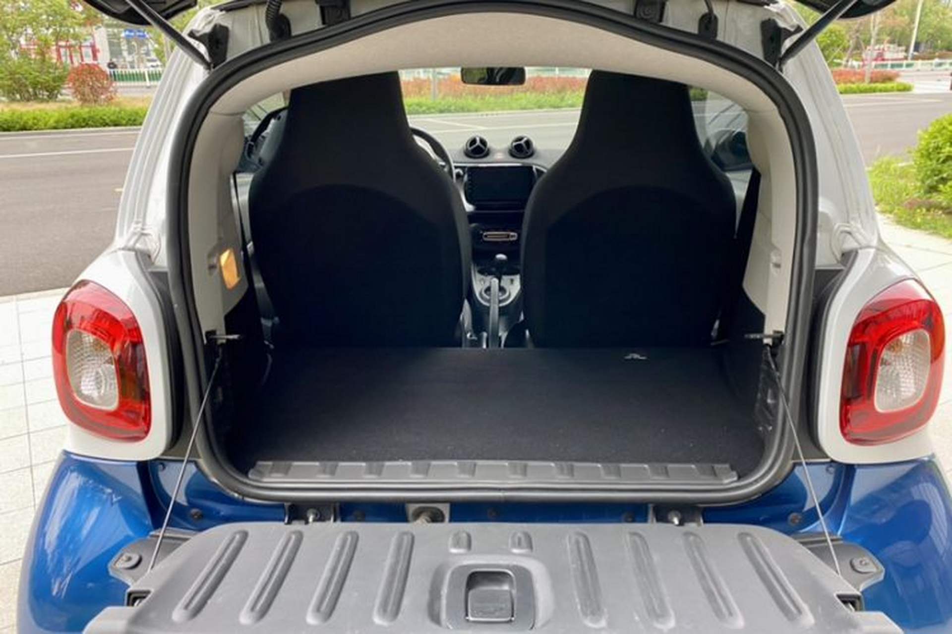Used smart fortwo 2019 0.9T 66kW Hardtop Wind Power Edition China VI Trunk