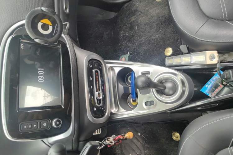 Used smart fortwo 2019 0.9T 66kW Hardtop Pioneer Edition China VI Audio And AC Panel
