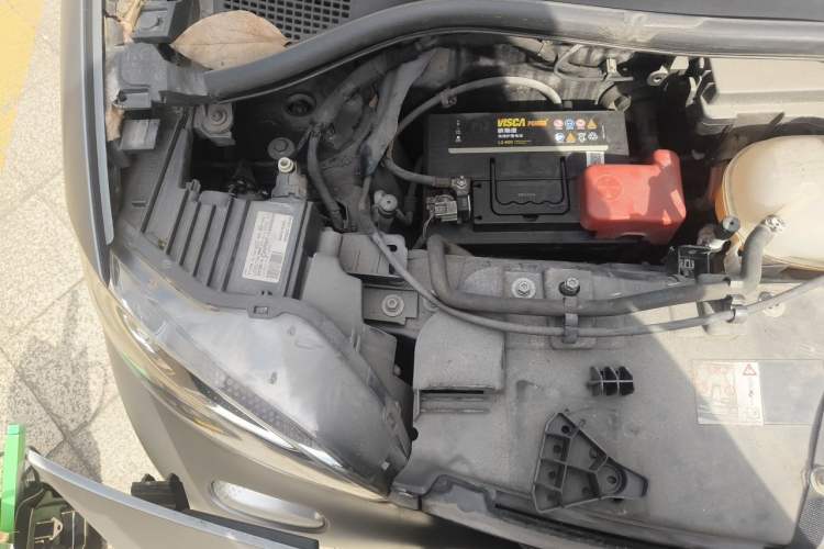 Used smart fortwo 2019 0.9T 66kW Hardtop Wind Power Edition China VI Engine Bay Right