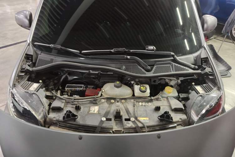 Used smart fortwo 2019 0.9T 66kW Hardtop Wind Power Edition China VI Engine Bay