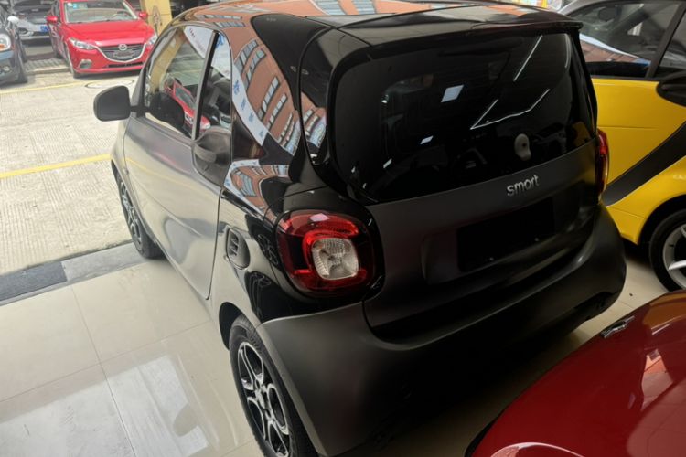 Used smart fortwo 2019 0.9T 66kW Hardtop Pioneer Edition China VI Exterior 3