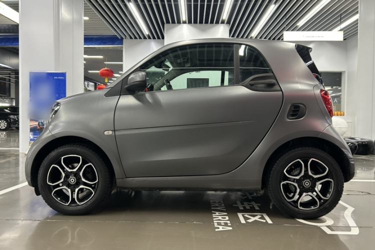 Used smart fortwo 2019 0.9T 66kW Hardtop Wind Power Edition China VI Exterior 3