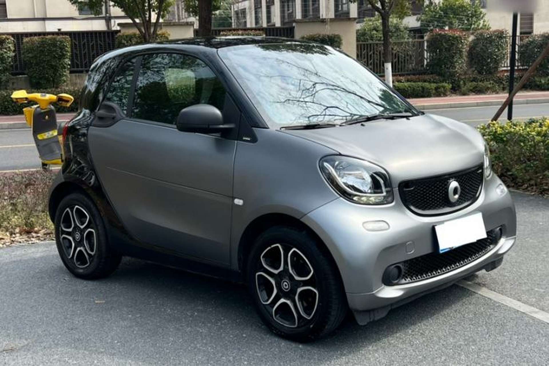Used smart fortwo 2019 0.9T 66kW Hardtop Wind Power Edition China VI Exterior 4