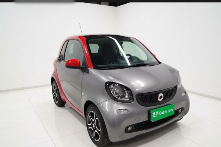 Used smart fortwo 2019 0.9T 66kW Hardtop Wind Power Edition China VI Exterior 5