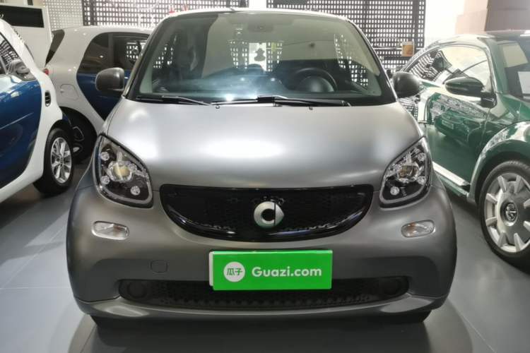 Used smart fortwo 2019 0.9T 66kW Hardtop Wind Power Edition China VI Front