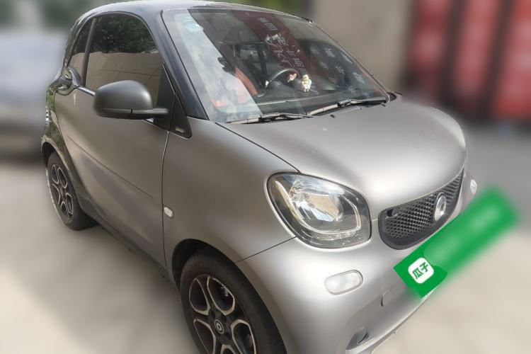 Used smart fortwo 2019 0.9T 66kW Hardtop Wind Power Edition China VI Front Right 45 Deg