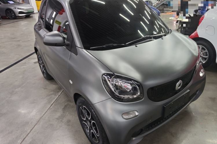Used smart fortwo 2019 0.9T 66kW Hardtop Wind Power Edition China VI Front Right 45 Deg