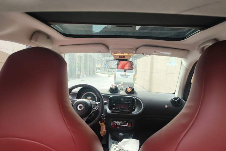 Used smart fortwo 2019 0.9T 66kW Hardtop Wind Power Edition China VI Headliner