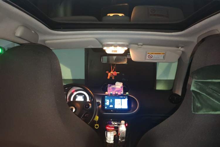 Used smart fortwo 2019 0.9T 66kW Hardtop Wind Power Edition China VI Headliner