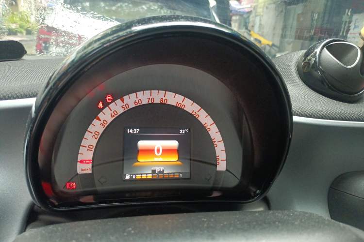 Used smart fortwo 2019 0.9T 66kW Hardtop Wind Power Edition China VI Instrument Cluster