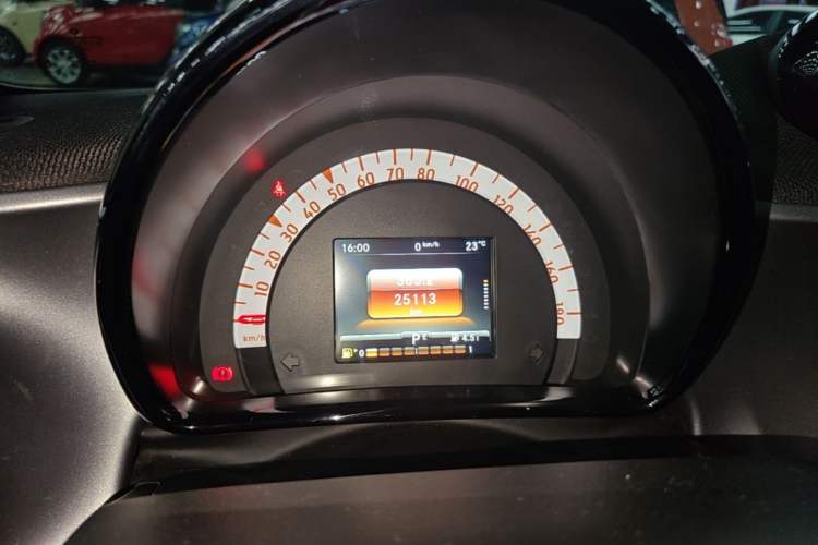 Used smart fortwo 2019 0.9T 66kW Hardtop Wind Power Edition China VI Instrument Cluster