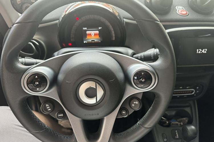 Used smart fortwo 2019 0.9T 66kW Hardtop Pioneer Edition China VI Interior 1