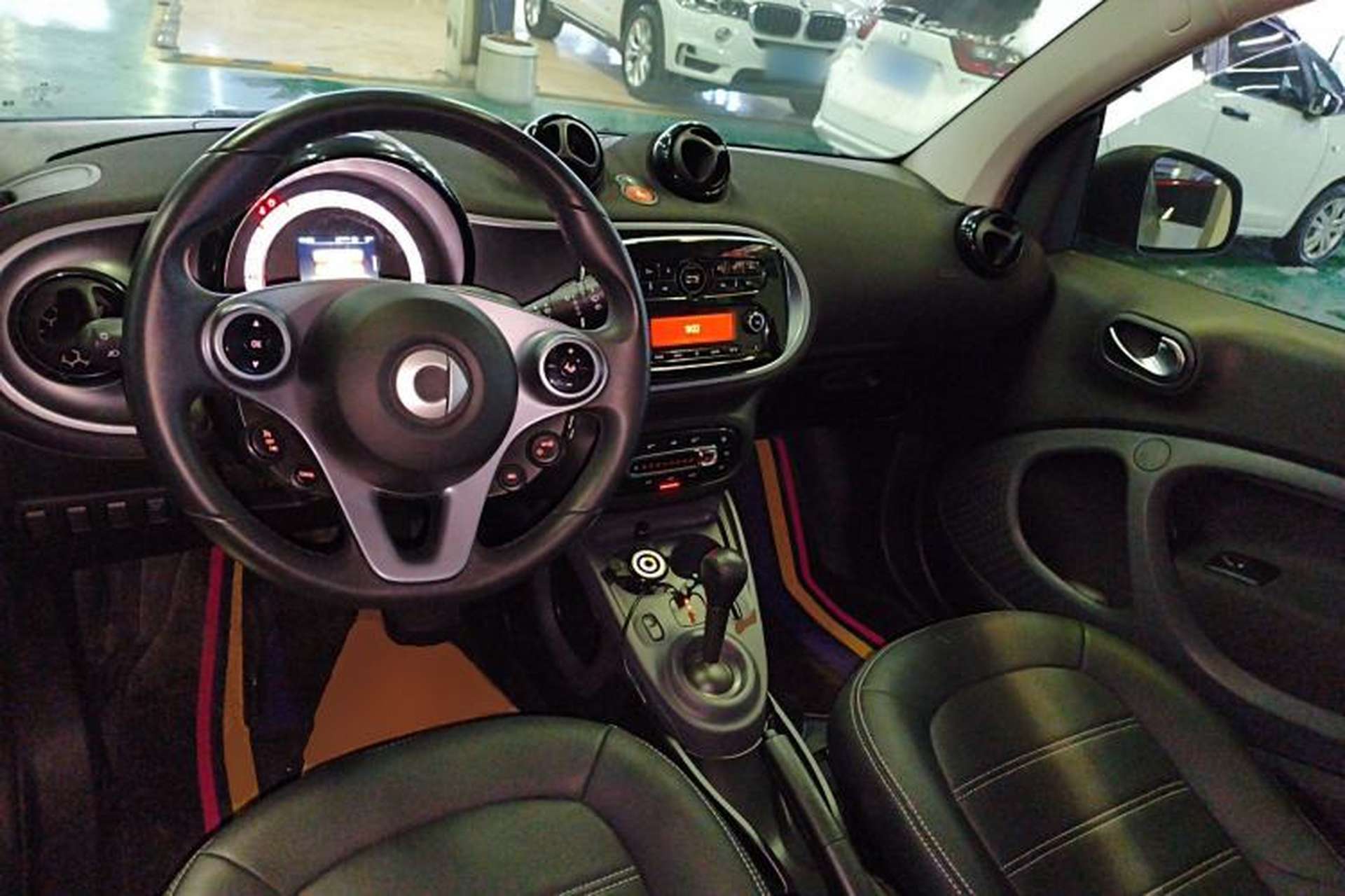 Used smart fortwo 2019 0.9T 66kW Hardtop Wind Power Edition China VI Interior 2