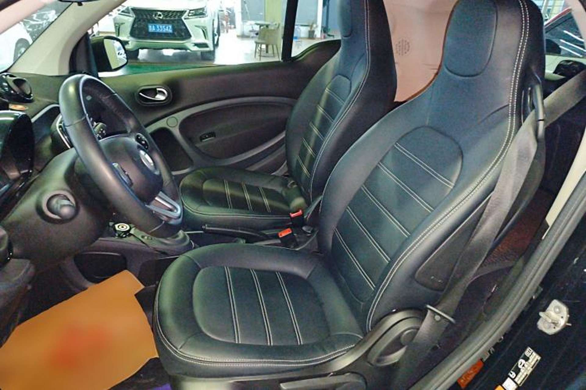 Used smart fortwo 2019 0.9T 66kW Hardtop Wind Power Edition China VI Left Front Seat
