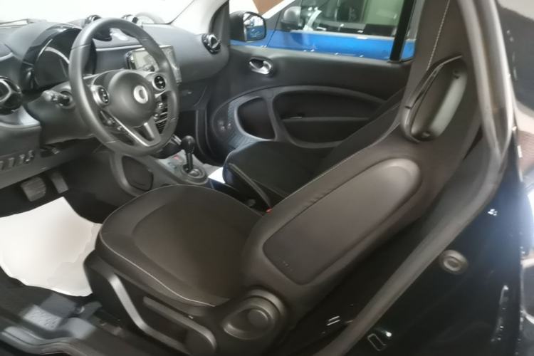 Used smart fortwo 2019 0.9T 66kW Hardtop Wind Power Edition China VI Left Rear Seat
