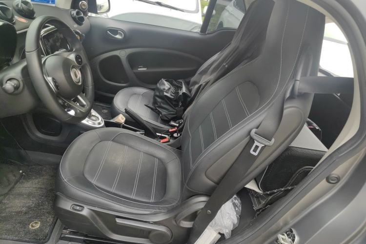 Used smart fortwo 2019 0.9T 66kW Hardtop Pioneer Edition China VI Left Rear Seat