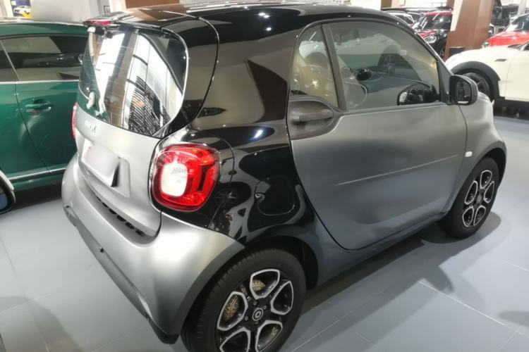 Used smart fortwo 2019 0.9T 66kW Hardtop Wind Power Edition China VI Rear Right 45 Deg