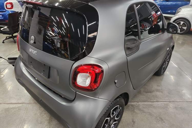 Used smart fortwo 2019 0.9T 66kW Hardtop Wind Power Edition China VI Rear Right 45 Deg