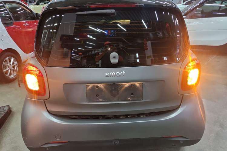 Used smart fortwo 2019 0.9T 66kW Hardtop Wind Power Edition China VI Rear