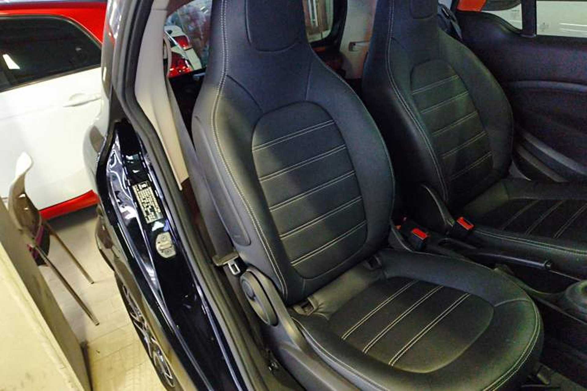 Used smart fortwo 2019 0.9T 66kW Hardtop Wind Power Edition China VI Right Front Seat