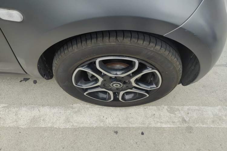 Used smart fortwo 2019 0.9T 66kW Hardtop Pioneer Edition China VI Right Front Wheel Hub