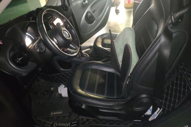 Used smart fortwo 2019 0.9T 66kW Hardtop Pioneer Edition China VI Left Front Seat