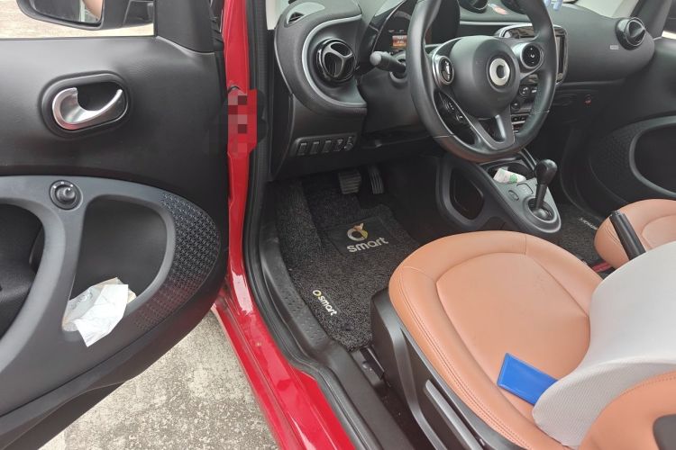 Used smart fortwo 2019 0.9T 66kW Hardtop Engine Version China VI Emission Standard Driver Seat