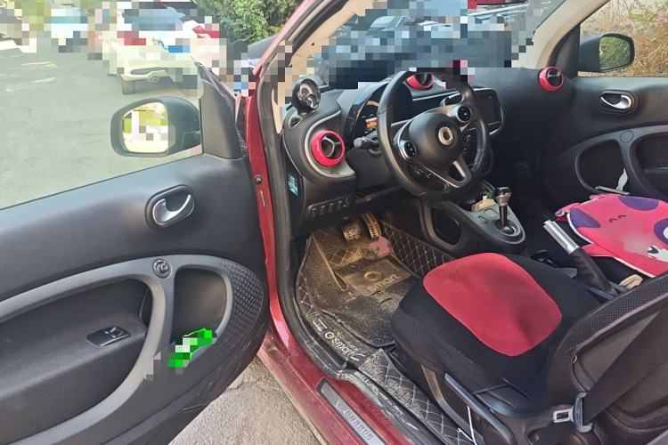 Used smart fortwo 2019 0.9T 66kW Red Instant Special Edition China VI Driver Seat