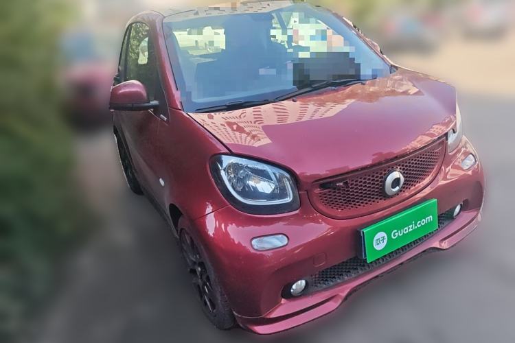 Used smart fortwo 2019 0.9T 66kW Red Instant Special Edition China VI Front Right 45 Deg