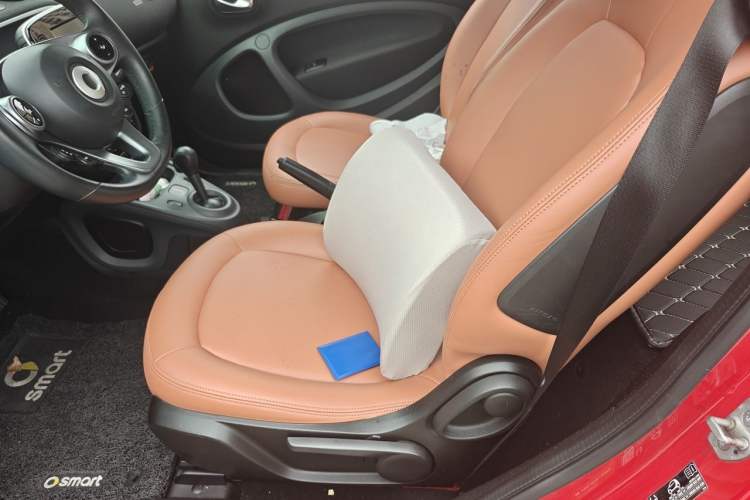 Used smart fortwo 2019 0.9T 66kW Hardtop Engine Version China VI Emission Standard Left Rear Seat